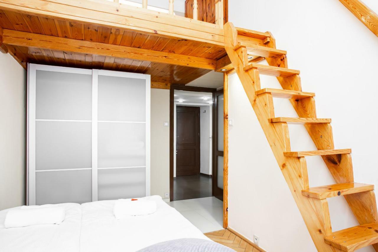 Apartments Warsaw Swietojanska By Noclegi Renters Kültér fotó
